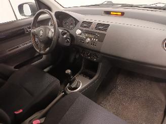 Suzuki Swift Swift (ZA/ZC/ZD1/2/3/9) Hatchback 1.3 VVT 16V (M13A VVT) [68kW]  (02-2=
005/09-2010) picture 11