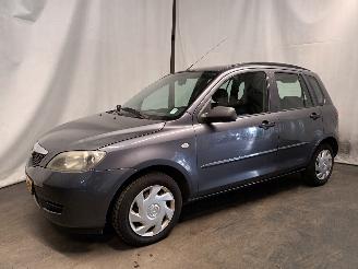 Mazda 2 2 (NB/NC/ND/NE) Hatchback 1.4 16V (FXJA) [58kW]  (04-2003/06-2007) picture 4