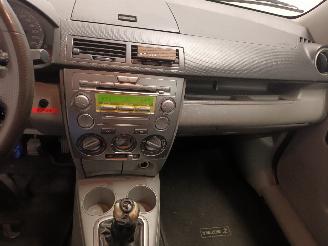 Mazda 2 2 (NB/NC/ND/NE) Hatchback 1.4 16V (FXJA) [58kW]  (04-2003/06-2007) picture 14