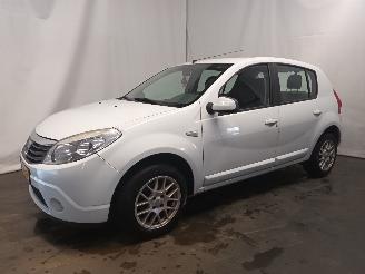 Dacia Sandero Sandero (BS) Hatchback 1.2 16V (D4F-F732) [55kW]  (11-2008/12-2012) picture 4