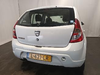 Dacia Sandero Sandero (BS) Hatchback 1.2 16V (D4F-F732) [55kW]  (11-2008/12-2012) picture 6