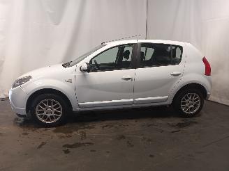 Dacia Sandero Sandero (BS) Hatchback 1.2 16V (D4F-F732) [55kW]  (11-2008/12-2012) picture 5