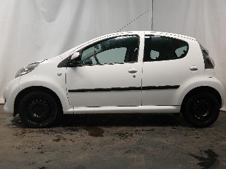 Citroën C1 C1 Hatchback 1.0 12V (1KR-FE(CFB)) [50kW]  (06-2005/09-2014) picture 4