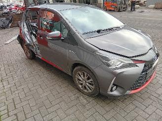 Toyota Yaris Yaris III (P13) Hatchback 1.5 16V Hybrid (1NZ-FXE) [74kW]  (04-2015/09=
-2020) picture 2