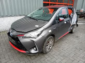 demontáž osobní automobily Toyota Yaris Yaris III (P13) Hatchback 1.5 16V Hybrid (1NZ-FXE) [74kW]  (04-2015/09=
-2020) 2017