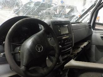 Mercedes Sprinter Sprinter 5t (906.15/906.25) Ch.Cab/Pick-up 515 CDI 16V (OM646.986) [11=
0kW]  (06-2006/12-2009) picture 3