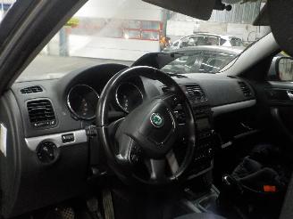 Skoda Yeti Yeti (5LAC) SUV 2.0 TDI 16V 4x4 (CFHC) [103kW]  (05-2009/12-2017) picture 5