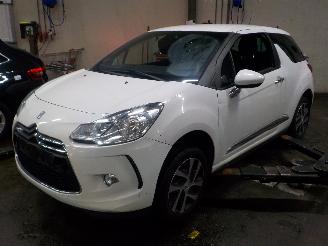 demontáž osobní automobily Citroën DS3 DS3 (SA) Hatchback 1.6 e-HDi (DV6DTED(9HP)) [68kW]  (11-2009/07-2015) 2012