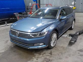 rozbiórka samochody osobowe Volkswagen Passat Passat Variant (3G5) Combi 1.6 TDI 16V (DCXA) [88kW]  (08-2014/11-2020=
) 2015