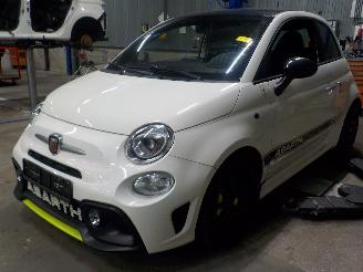 Vrakbiler auto Abarth 8-serie 500/595/695 Hatchback 1.4 T-Jet 16V 695 (312.A.1000) [140kW]  (08-2008=
/...) 2012