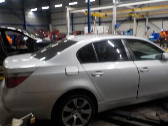 BMW 5-serie 5 serie (E60) Sedan 530d 24V (M57N-D30(306D2)) [160kW]  (07-2003/09-20=
05) picture 3