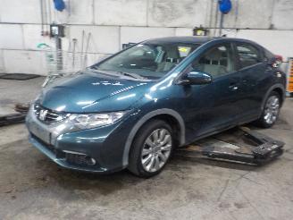 demontáž osobní automobily Honda Civic Civic (FK1/2/3) Hatchback 1.4i VTEC 16V (L13Z4) [73kW]  (02-2012/12-20=
16) 2012