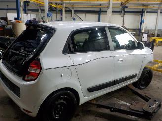 Renault Twingo Twingo III (AH) Hatchback 5-drs 1.0 SCe 70 12V (H4D-400(H4D-A4)) [52kW=
]  (09-2014/...) picture 3