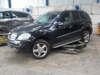 Vrakbiler auto Mercedes ML ML II (164/4JG) SUV 4.0 ML-420 CDI 4-Matic V8 32V (OM629.912) [225kW] =
 (02-2006/09-2009) 2008