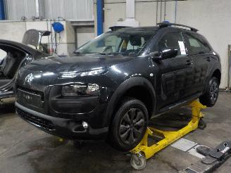 demontáž osobní automobily Citroën C4 C4 Cactus (0B/0P) Hatchback 5-drs 1.6 Blue Hdi 100 (DV6FD(BHY)) [73kW]=
  (09-2014/06-2018) 2015