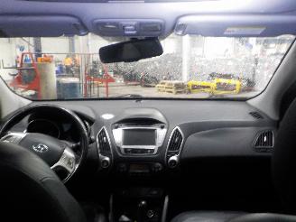 Hyundai Ix35 iX35 (LM) SUV 2.0 16V (G4KD) [120kW]  (01-2010/08-2013) picture 5