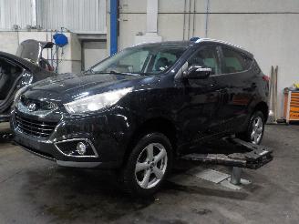 demontáž osobní automobily Hyundai Ix35 iX35 (LM) SUV 2.0 16V (G4KD) [120kW]  (01-2010/08-2013) 2010