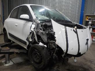 Renault Twingo Twingo III (AH) Hatchback 5-drs 0.9 Energy TCE 90 12V (H4B-401(H4B-C4)=
) [66kW]  (09-2014/...) picture 2