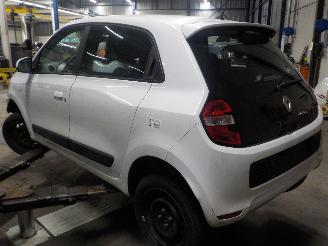 Renault Twingo Twingo III (AH) Hatchback 5-drs 0.9 Energy TCE 90 12V (H4B-401(H4B-C4)=
) [66kW]  (09-2014/...) picture 4