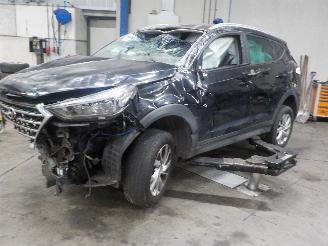 demontáž osobní automobily Hyundai Tucson Tucson (TL) SUV 1.6 T-GDi 16V 2WD (G4FJ) [130kW]  (06-2015/05-2023) 2018