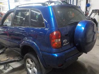 Toyota Rav-4 RAV4 (A2) Terreinwagen 2.0 D-4D 16V 4x4 (1CD-FTV) [85kW]  (05-2001/11-=
2005) picture 4