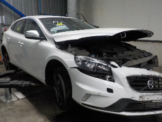 Volvo V-40 V40 (MV) 1.6 D2 (D4162T) [84kW]  (03-2012/12-2016) picture 2