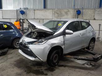 Autoverwertung Toyota Aygo Aygo (B40) Hatchback 1.0 12V VVT-i (1KR-FE) [51kW]  (05-2014/06-2018) 2014