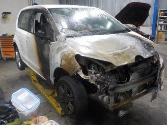 Volkswagen Up! Up! (121) Hatchback 1.0 12V 75 (CWRA) [55kW]  (08-2011/11-2019) picture 2