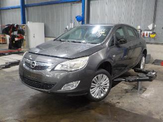 demontáž osobní automobily Opel Astra Astra J (PC6/PD6/PE6/PF6) Hatchback 5-drs 1.3 CDTI 16V EcoFlex (A13DTE=
(Euro 5)) [70kW]  (12-2009/10-2015) 2011/4