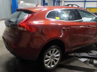 Volvo V-40 V40 (MV) Hatchback 5-drs 1.6 T3 GTDi 16V (B4164T3(Euro 5)) [110kW]  (0=
3-2012/12-2016) picture 3