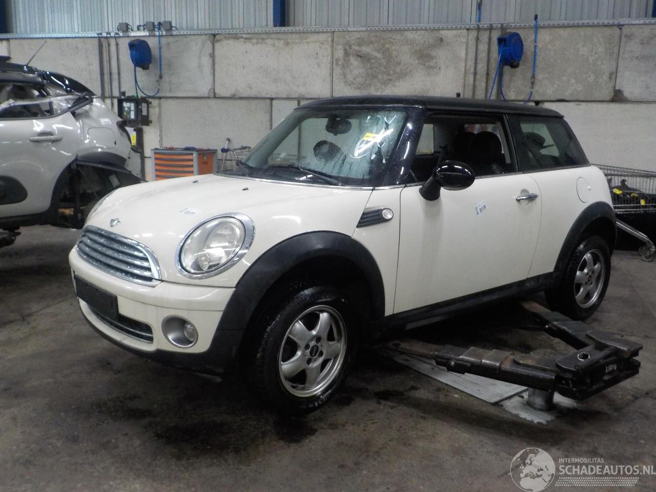 Mini Mini Mini (R56) Hatchback 1.6 16V Cooper (N12-B16A) [88kW]  (10-2006/02-201=
2)