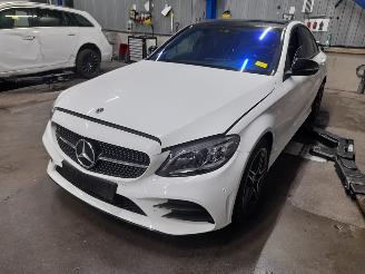 Salvage car Mercedes C-klasse C (W205) Sedan C-180 1.5 EQ Boost (M264.915) [115kW]  (06-2019/05-2021=
) 2020