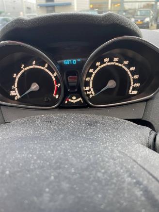 Ford Fiesta Fiesta 6 (JA8) Hatchback 1.0 SCI 12V 80 (P4JC) [59kW]  (10-2012/06-201=
7) picture 2