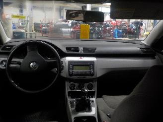 Volkswagen Passat Passat (3C2) Sedan 2.0 FSI 16V (BVY) [110kW]  (03-2005/07-2010) picture 5