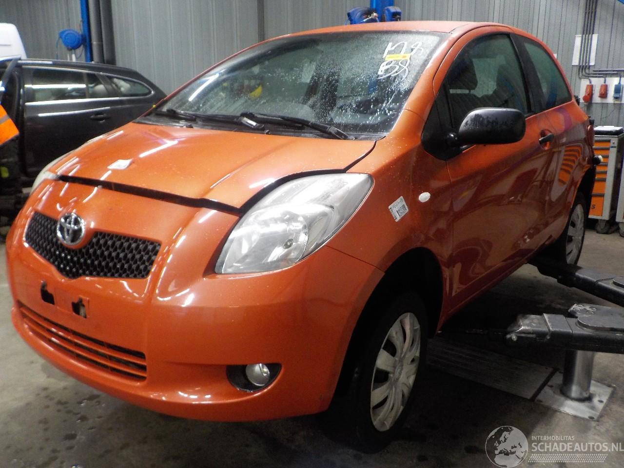 Toyota Yaris Yaris II (P9) Hatchback 1.3 16V VVT-i (2SZFE) [64kW]  (08-2005/11-2010=
)