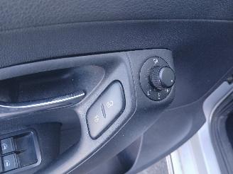 Volkswagen Polo Polo V (6R) Hatchback 1.2 TDI 12V BlueMotion (CFWA(Euro 5)) [55kW]  (1=
0-2009/05-2014) picture 11