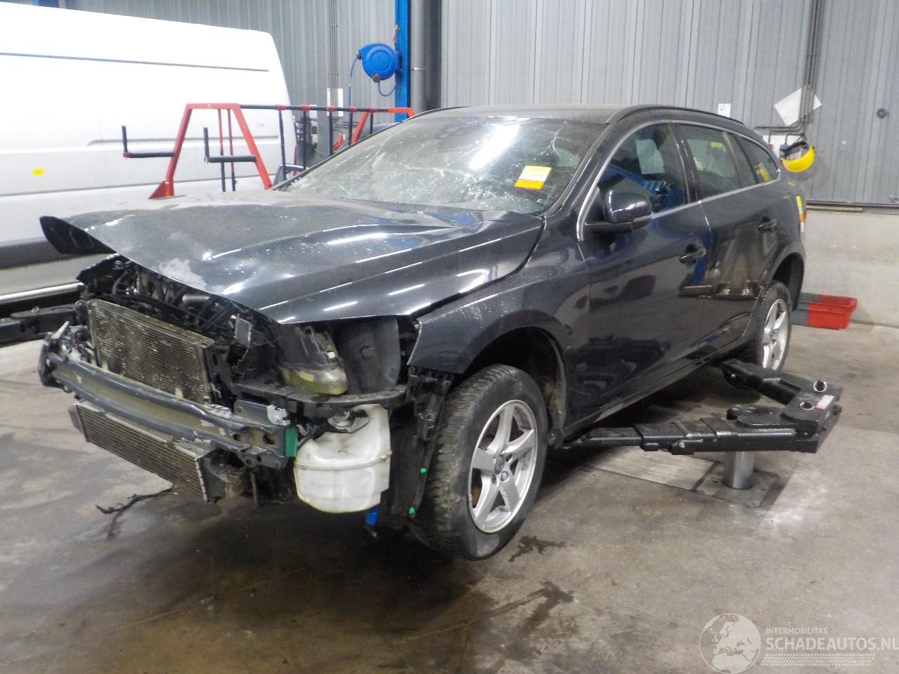 Volvo V-60 V60 I (FW/GW) Combi 2.0 D4 16V (D4204T5(Euro 6)) [133kW]  (10-2013/12-=
2015)