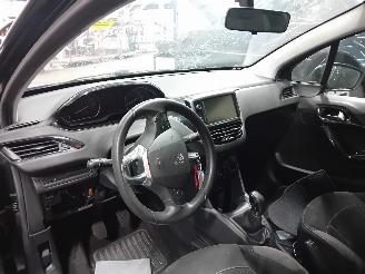 Peugeot 208 208 I (CA/CC/CK/CL) Hatchback 1.0 Vti 12V PureTech (EB0(ZMZ)) [50kW]  =
(03-2012/12-2019) picture 5