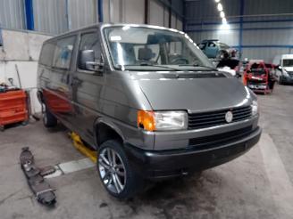 Volkswagen Transporter Transporter T4 Van 2.4 D (AAB) [57kW]  (07-1990/04-1998) picture 2