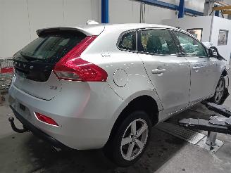 Volvo V-40 V40 (MV) Hatchback 5-drs 2.0 D3 20V (D5204T6) [110kW]  (03-2012/03-201=
5) picture 3