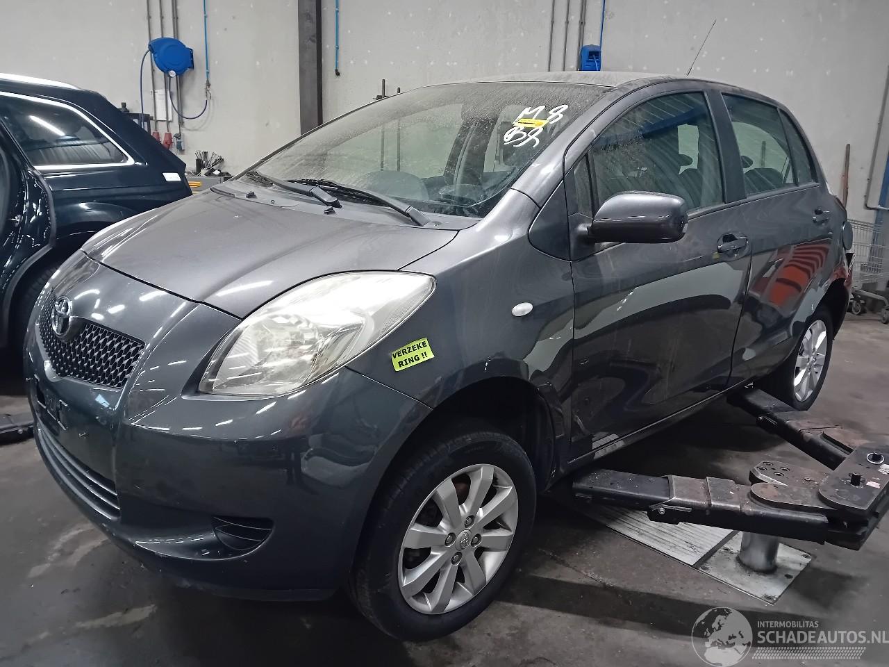 Toyota Yaris Yaris II (P9) Hatchback 1.3 16V VVT-i (2SZFE) [64kW]  (08-2005/11-2010=
)