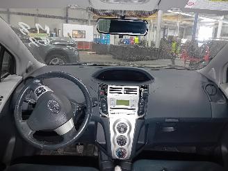 Toyota Yaris Yaris II (P9) Hatchback 1.3 16V VVT-i (2SZFE) [64kW]  (08-2005/11-2010=
) picture 5