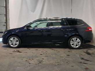 Peugeot 308 308 SW (L4/L9/LC/LJ/LR) Combi 5-drs 1.2 12V e-THP PureTech 130 (EB2DTS=
(HNY)) [96kW]  (03-2014/06-2021) picture 4