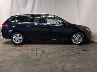 Peugeot 308 308 SW (L4/L9/LC/LJ/LR) Combi 5-drs 1.2 12V e-THP PureTech 130 (EB2DTS=
(HNY)) [96kW]  (03-2014/06-2021) picture 7