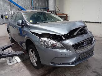 Volvo V-40 V40 (MV) Hatchback 5-drs 2.0 D4 16V (D4204T14) [140kW]  (05-2014/08-20=
19) picture 2