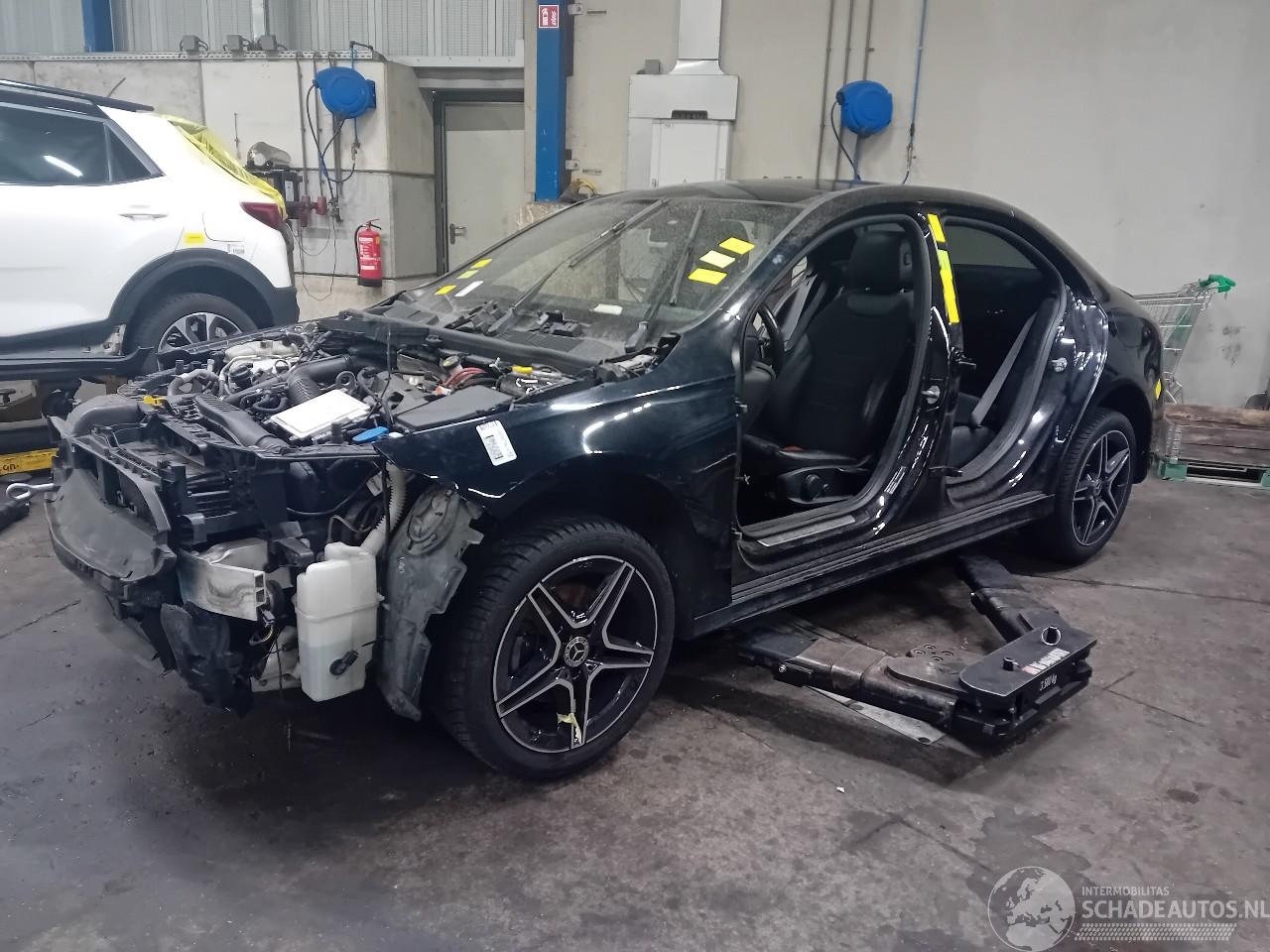 Mercedes A-klasse A Limousine (177.1) Sedan 1.3 A-200 Turbo (M282.914) [120kW]  (09-2018=
/12-2026)