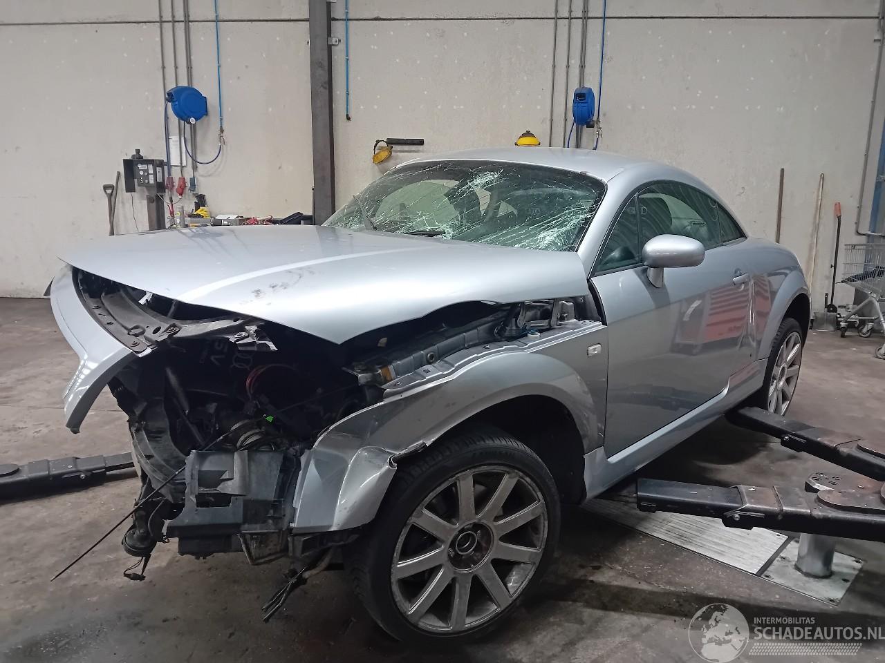 Audi TT TT (8N3) Coupé 1.8 20V Turbo Quattro (BAM) [165kW]  (10-1998/10-2006=
)