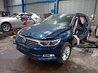 Salvage car Volkswagen Passat Passat Variant (3G5) Combi 1.6 TDI 16V (DCXA) [88kW]  (08-2014/11-2020=
) 2017/6