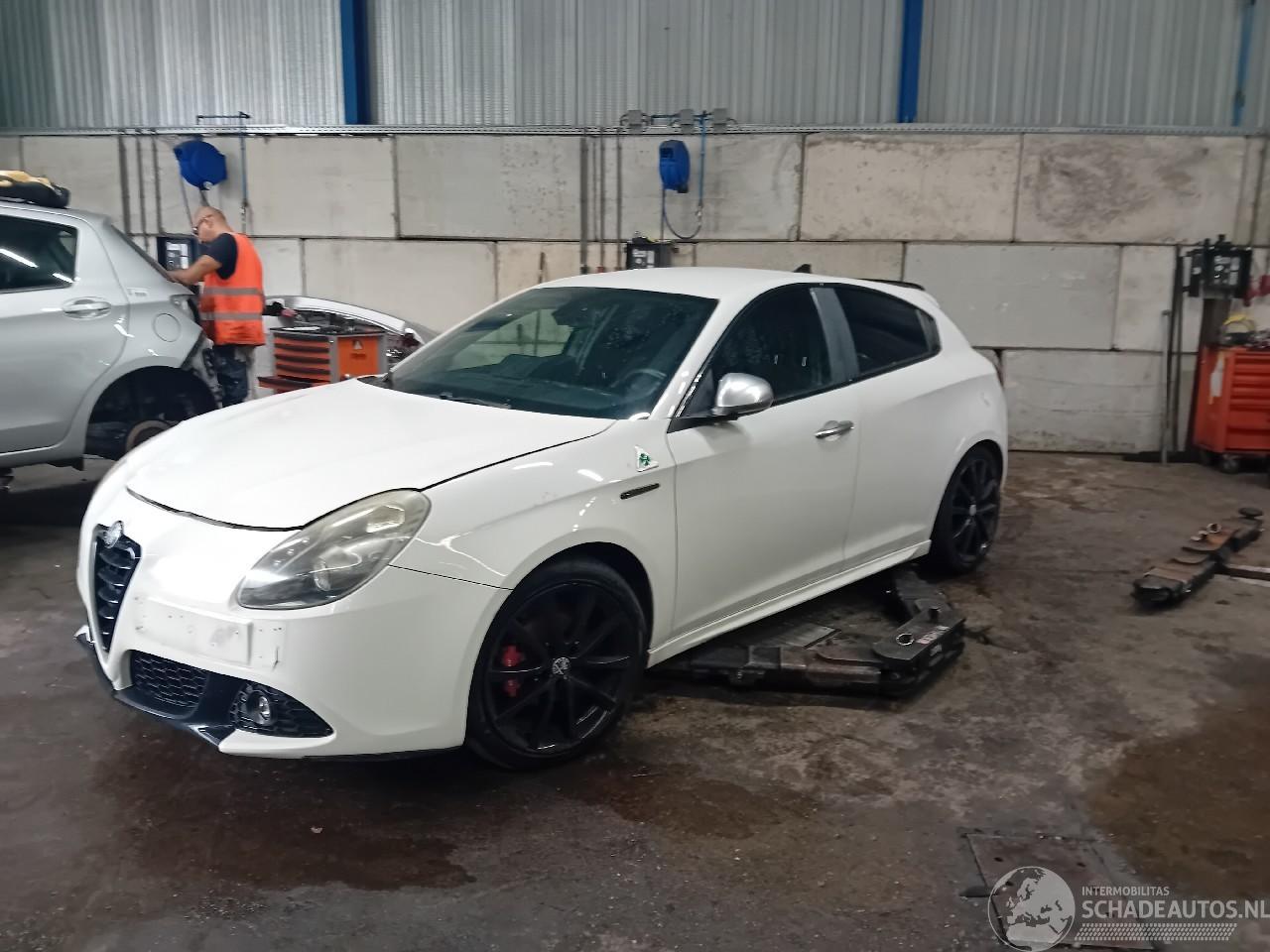 Alfa Romeo Giulietta Giulietta (940) Hatchback 1.4 TB 16V (198.A.4000) [88kW]  (04-2010/12-=
2020)