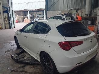 Alfa Romeo Giulietta Giulietta (940) Hatchback 1.4 TB 16V (198.A.4000) [88kW]  (04-2010/12-=
2020) picture 4